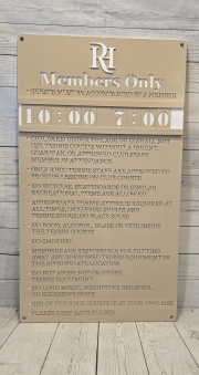 Rolling-Hills-Spa-Sign