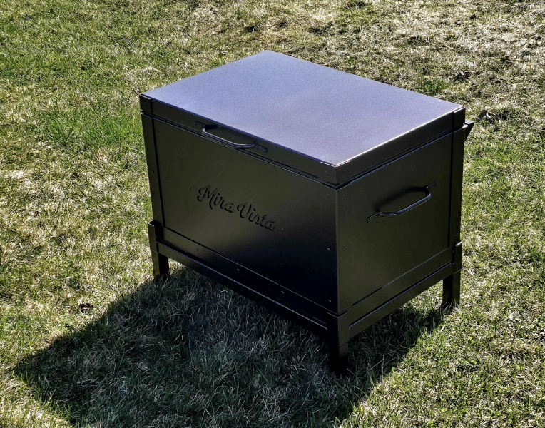 Sand-and-Seed-Box-Mira-Vista-CC