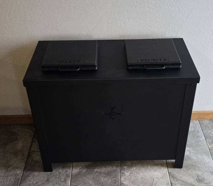 Dual-Trash-Can-Enclusre