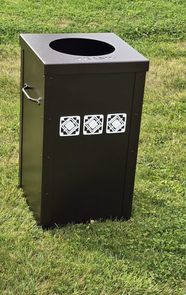 Encanterra-23-Gallon-Trash-Can-Enclosure-1