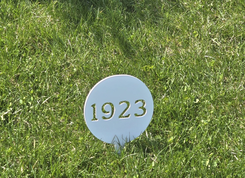 1923-year-tee-marker