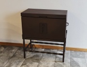 Broomsedge-Cooler-Twisted-Stand