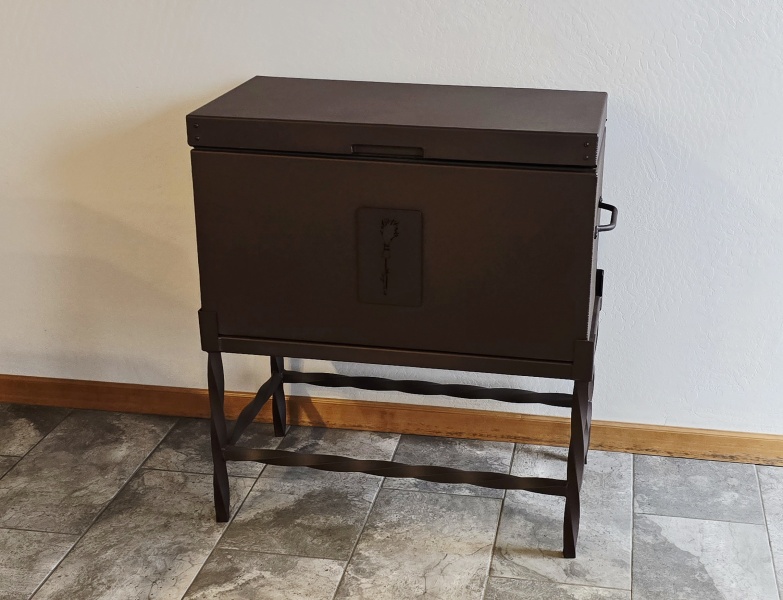 Broomsedge-Cooler-Twisted-Stand